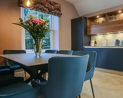 Fair Rigg by Cradel Haus