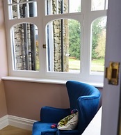 Fair Rigg by Cradel Haus