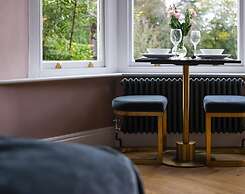 Fair Rigg by Cradel Haus