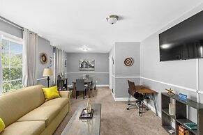 Beds on Broadmoor Two Units