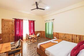 Tirthan River Echoes