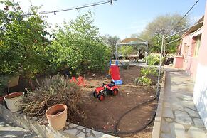 Kipseli s Stone House by Frangki