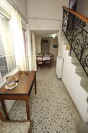 Kipseli s Stone House by Frangki