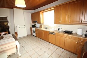 Kipseli s Stone House by Frangki