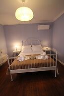 Kipseli s Stone House by Frangki