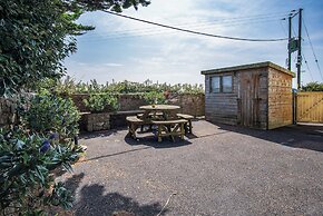Lundy Lodge 1 Bedroom Annex Rhossili