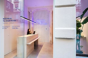 Colo Colo. The Smart Hostel Valencia