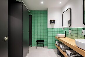 Colo Colo. The Smart Hostel Valencia