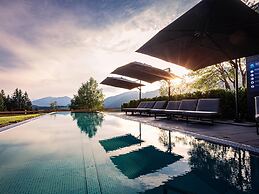 Chic Holiday Flat With Infinity Pool