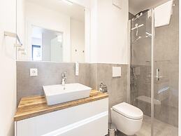 Nice Apartment With Infinity Pool