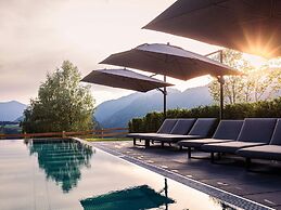 Nice Apartment With Infinity Pool