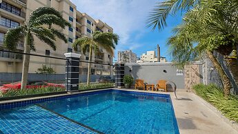 Marmeu Tombo com jacuzzi aquecida