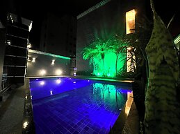 Marmeu Tombo com jacuzzi aquecida