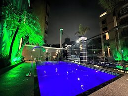 Marmeu Tombo com jacuzzi aquecida