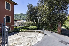 Vintage Apartment With Garden by Wonderful Italy