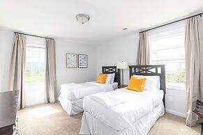 Near the Airport East Lake Craftsman