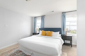 Near the Airport East Lake Craftsman