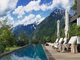 Penthouse With Shared Pool