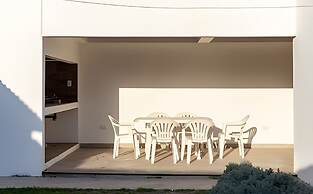 Casa Con Asador y Cochera