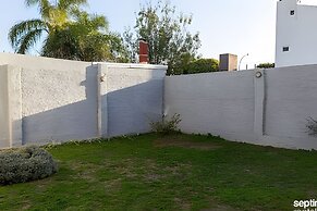 Casa Con Asador y Cochera