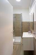 LUXURY 2