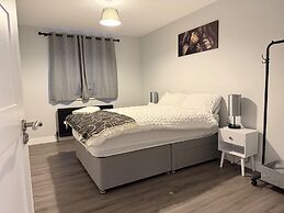 Cozy Rochester Apartment Retreat