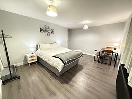 Cozy Rochester Apartment Retreat