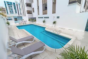 Hotel Axis Inn By GEH Suites