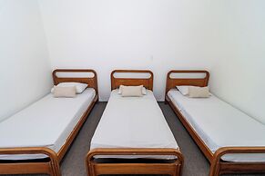 Hotel Axis Inn By GEH Suites