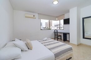 Hotel Axis Inn By GEH Suites