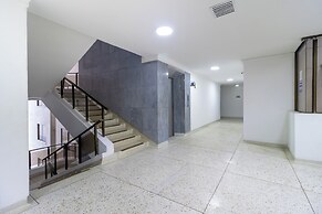 Hotel Axis Inn By GEH Suites