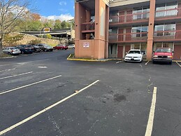 OYO Hotel Harriman near I-40