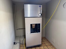 OYO Hotel Harriman near I-40