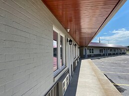 Four Seasons Inn