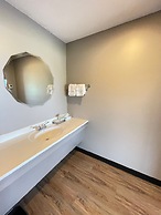 Four Seasons Inn