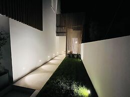 Marina Boutique Rooms