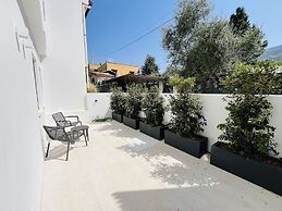 Marina Boutique Rooms