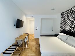 Marina Boutique Rooms