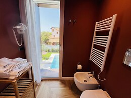 Marina Boutique Rooms