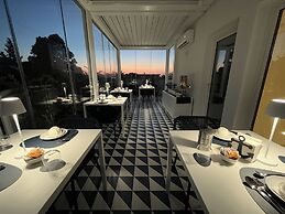 Marina Boutique Rooms