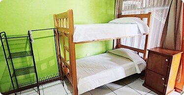 Hostel Coati Place Bed & Breakfast