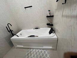 Adenta-accra - 3 Beds - Sleeps 6 - Private Parking