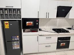 Adenta-accra - 3 Beds - Sleeps 6 - Private Parking