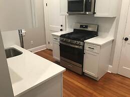 HomeStay - B&B - Near South Boston - JFK-Umass Area