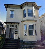 HomeStay - B&B - Near South Boston - JFK-Umass Area