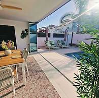 Stunning 2 bed Villa With Private Salt Water Pool