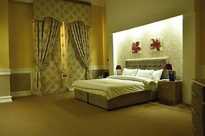 Castle De White House Hotel