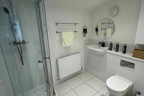 Manchester Oasis Retreat - 4 Bedroom House