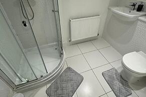 Manchester Oasis Retreat - 4 Bedroom House