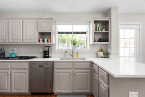 Fun 6BR Home with Private Theater & Pool